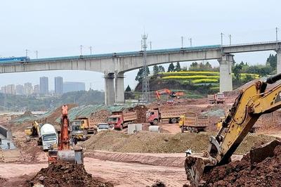 道路建設不打烊 中鐵十局投資公司五一致敬最美勞動者